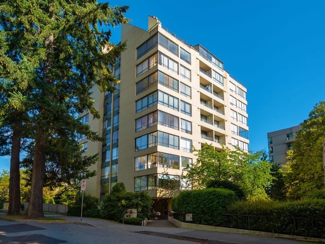 Apartment for sale in West Vancouver, West Vancouver, 802 1412 Esquimalt Avenue, 263172066 | Realtylink.org