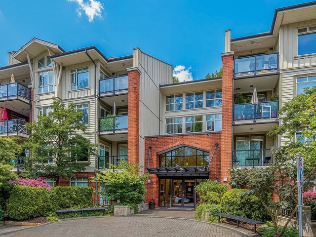 Apartment for sale in Port Moody, Port Moody, 304 100 Capilano Road, 263172071 | Realtylink.org
