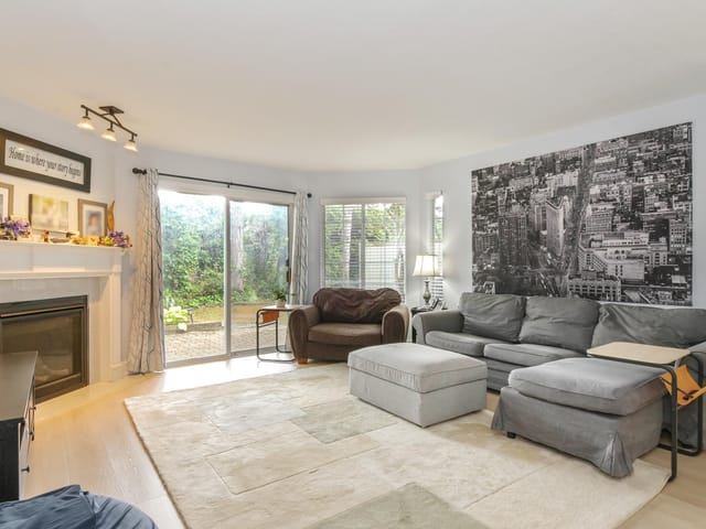 Townhouse for sale in Surrey, South Surrey White Rock, 102 16335 14 Avenue, 263172072 | Realtylink.org