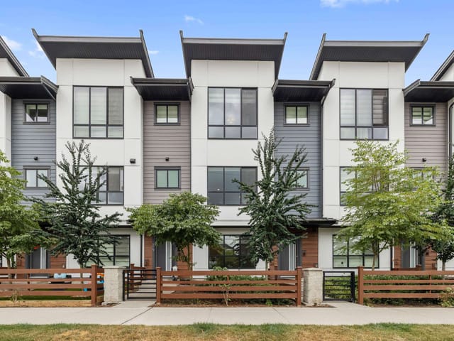 Townhouse for sale in Surrey, Cloverdale, 24 7177 194a Street, 263172135 | Realtylink.org