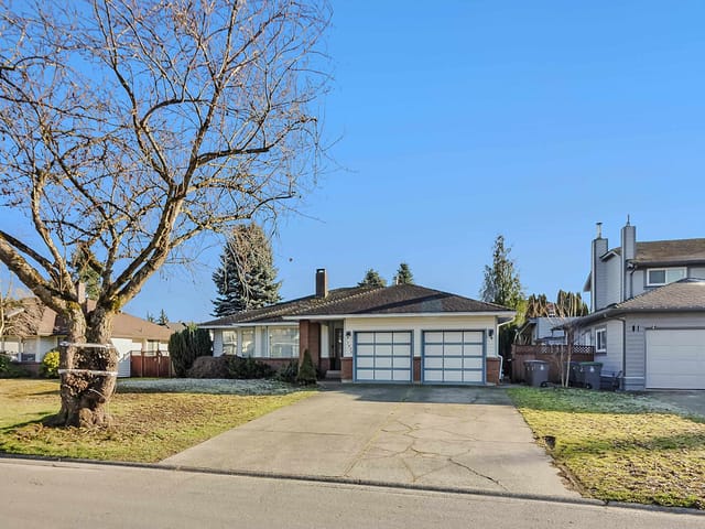 House for sale in Surrey, Surrey, 15436 94 Avenue, 263172188 | Realtylink.org