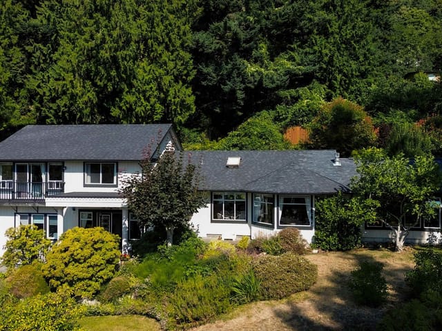 House for sale in Bowen Island, Bowen Island, 806 Hummingbird Lane, 263172269 | Realtylink.org