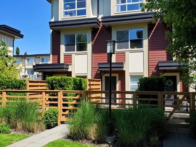 Townhouse for sale in Surrey, Cloverdale, 61 19477 72a Avenue, 263172309 | Realtylink.org