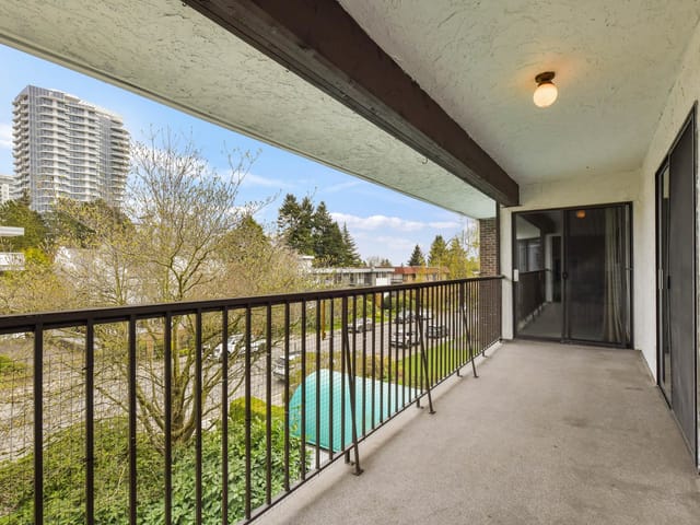 Apartment for sale in White Rock, South Surrey White Rock, 305 1521 Blackwood Street, 263172381 | Realtylink.org