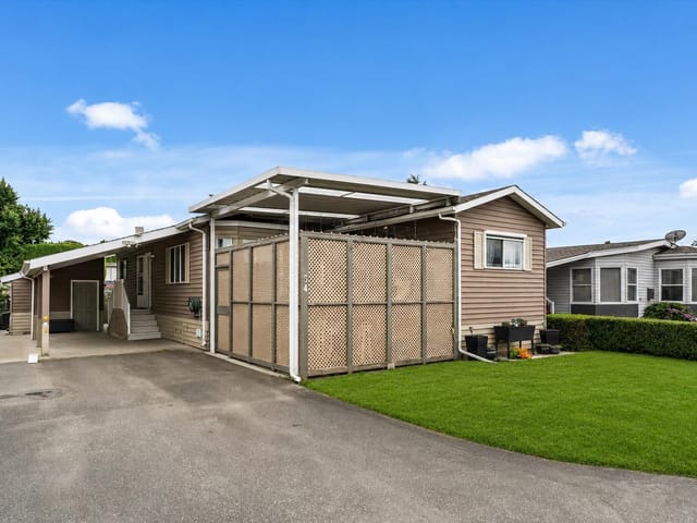 Manufactured Home for sale in Chilliwack, Chilliwack, 64 9055 Ashwell Road, 263172477 | Realtylink.org