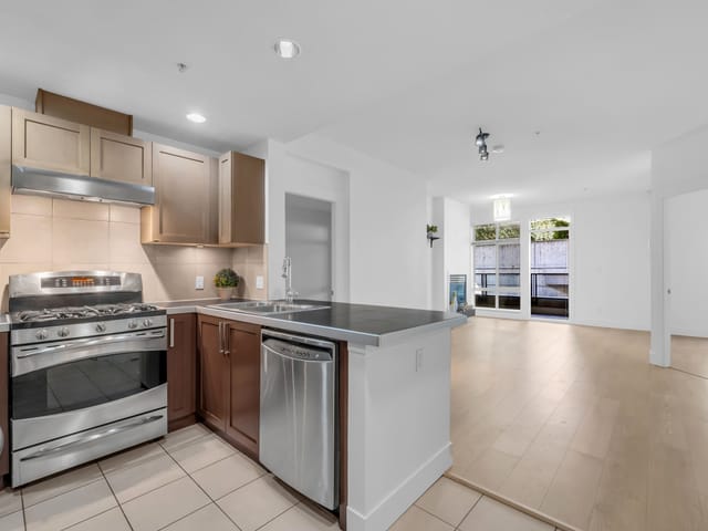 Apartment for sale in Vancouver, Vancouver West, 120 5777 Birney Avenue, 263172993 | Realtylink.org