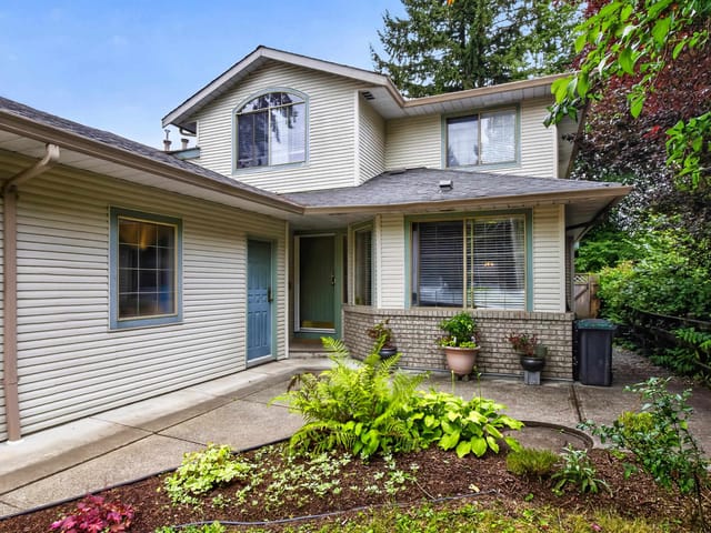 1/2 Duplex for sale in Maple Ridge, Maple Ridge, A 20736 River Road, 263173192 | Realtylink.org