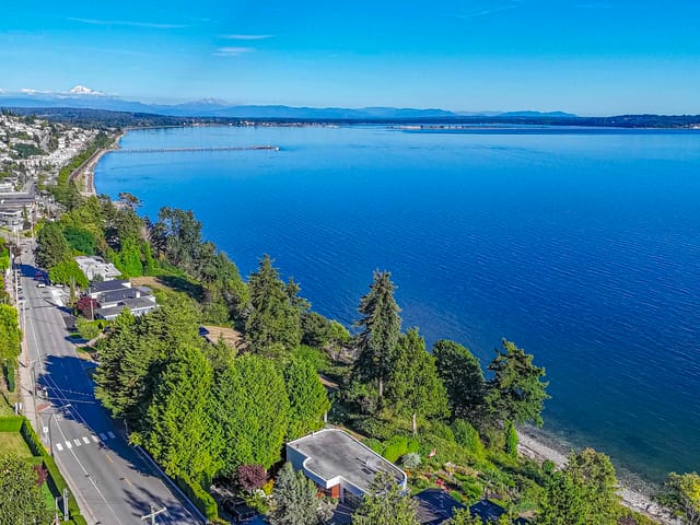 House for sale in White Rock, South Surrey White Rock, 14249 Marine Drive, 263173210 | Realtylink.org
