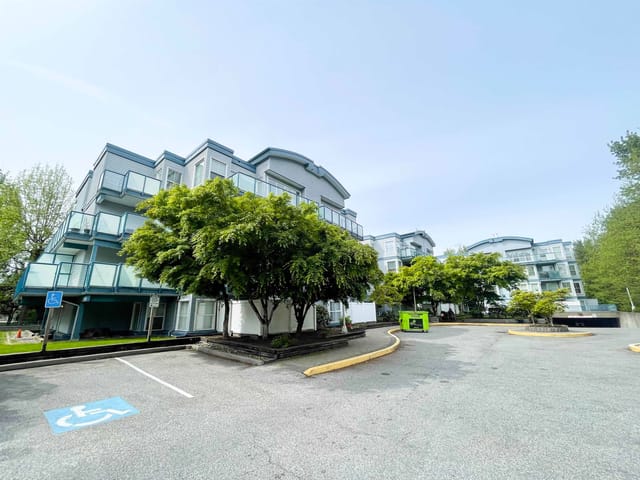 Apartment for sale in Surrey, North Surrey, 401 14885 100 Avenue, 263173217 | Realtylink.org