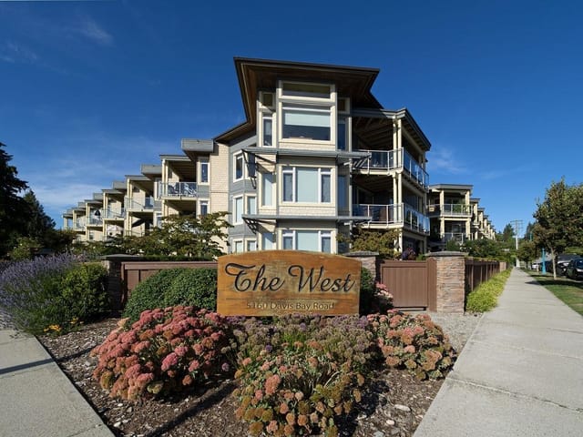 Apartment for sale in Sechelt, Sunshine Coast, 105 5160 Davis Bay Road, 263173379 | Realtylink.org