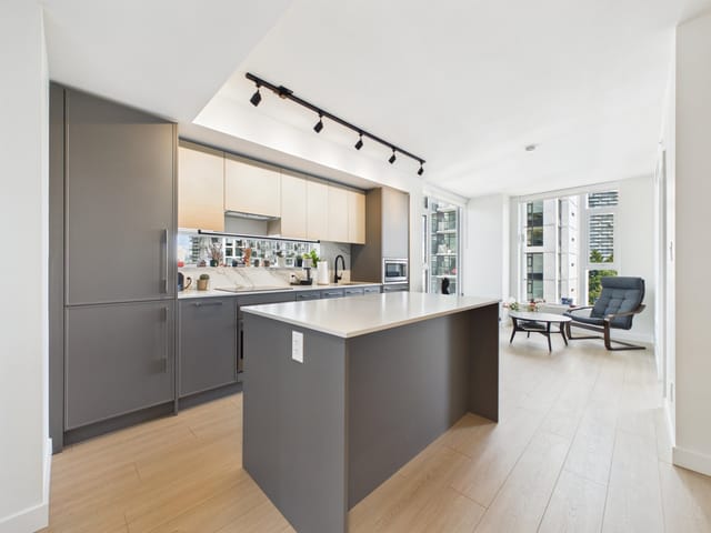 Apartment for sale in Surrey, North Surrey, 1004 13745 George Junction, 263173417 | Realtylink.org