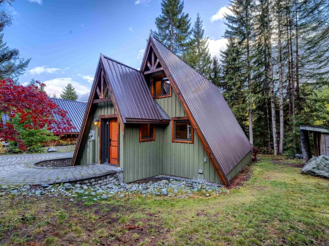 House for sale in Whistler, Whistler, 7102 Nesters Road, 263173450 | Realtylink.org