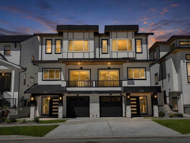 1/2 Duplex for sale in Surrey, South Surrey White Rock, 102 16631 18 Avenue, 263173620 | Realtylink.org