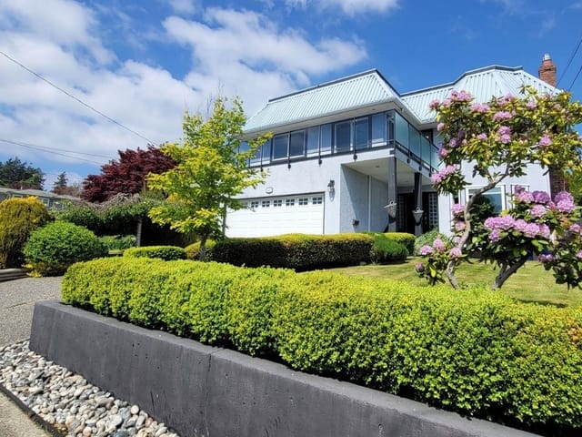 House for sale in White Rock, South Surrey White Rock, 15627 Buena Vista Avenue, 263173630 | Realtylink.org