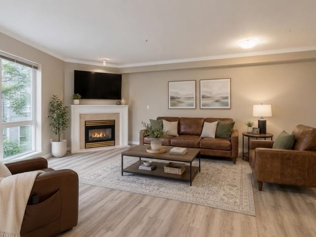 Apartment for sale in Surrey, South Surrey White Rock, 210 15150 29a Avenue, 263173664 | Realtylink.org