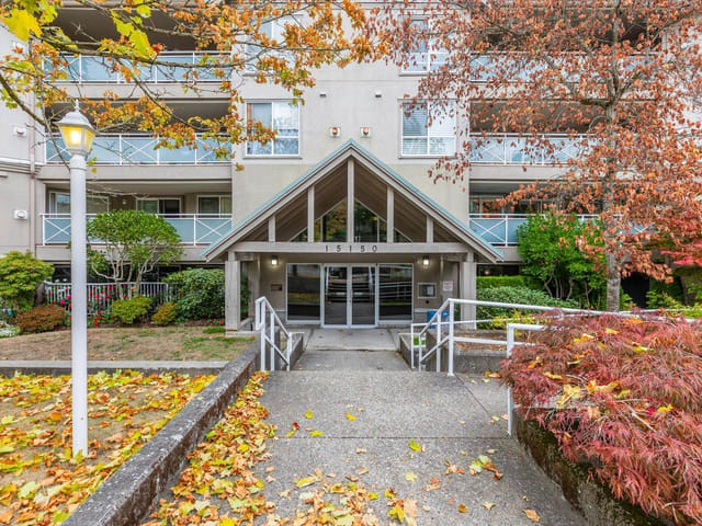Apartment for sale in Surrey, South Surrey White Rock, 210 15150 29a Avenue, 263173664 | Realtylink.org
