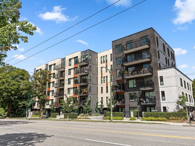 Apartment for sale in Vancouver, Vancouver East, 410 2235 E Broadway, 263173712 | Realtylink.org