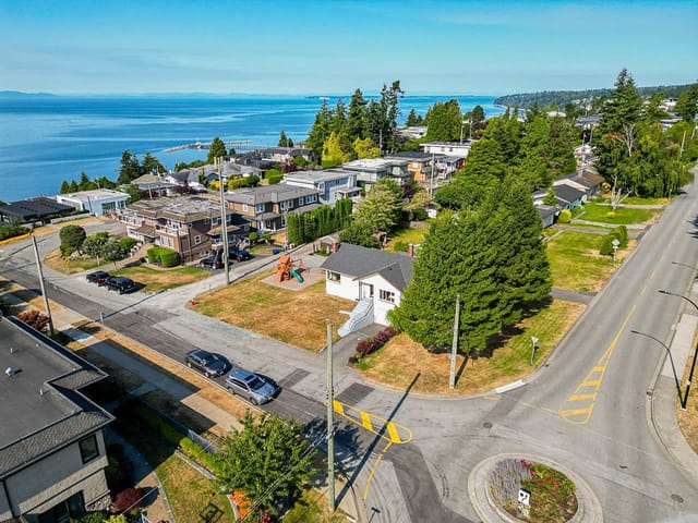 House for sale in White Rock, South Surrey White Rock, 1033 Cypress Street, 263173759 | Realtylink.org