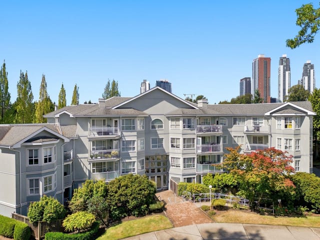 Apartment for sale in Surrey, North Surrey, 309 13939 Laurel Drive, 263173865 | Realtylink.org