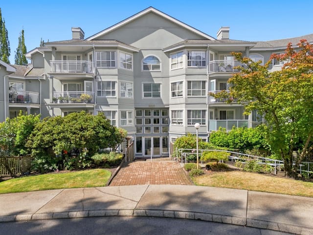 Apartment for sale in Surrey, North Surrey, 309 13939 Laurel Drive, 263173865 | Realtylink.org