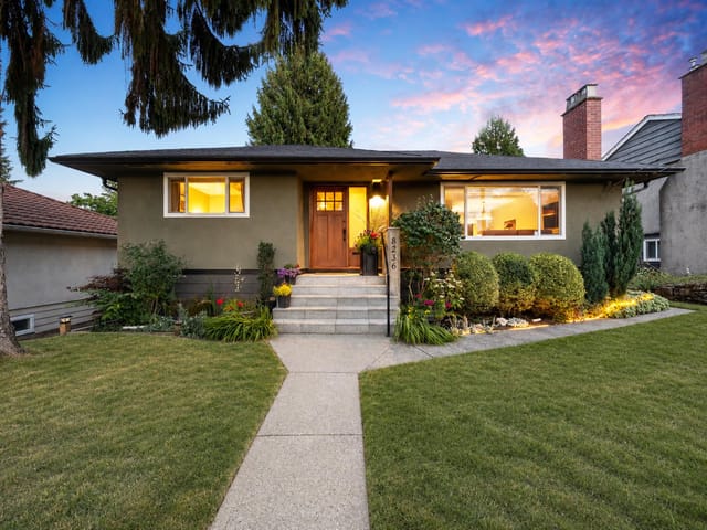 House for sale in Burnaby, Burnaby East, 8236 17th Avenue, 263173974 | Realtylink.org