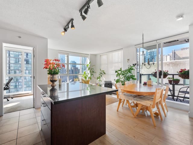 Apartment for sale in Vancouver, Vancouver West, 808 1199 Seymour Street, 263174054 | Realtylink.org