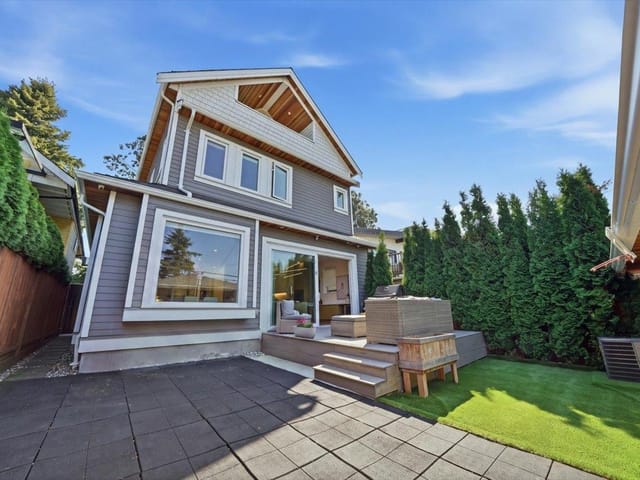 1/2 Duplex for sale in Vancouver, Vancouver East, 2137 E 2nd Avenue, 263174203 | Realtylink.org