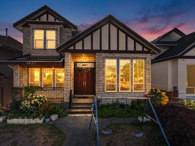 House for sale in Surrey, Surrey, 6657 128 Street, 263174261 | Realtylink.org
