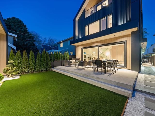 1/2 Duplex for sale in Vancouver, Vancouver West, 2 2935 W 15th Avenue, 263174295 | Realtylink.org