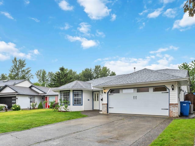 House for sale in Abbotsford, Abbotsford, 2717 Dehavilland Court, 263174374 | Realtylink.org