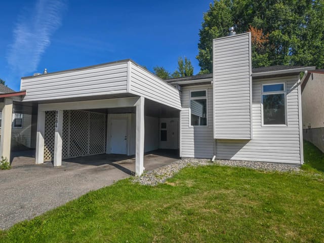 1/2 Duplex for sale in Prince George, PG City South West, 8284 St Lawrence Avenue, 263174402 | Realtylink.org