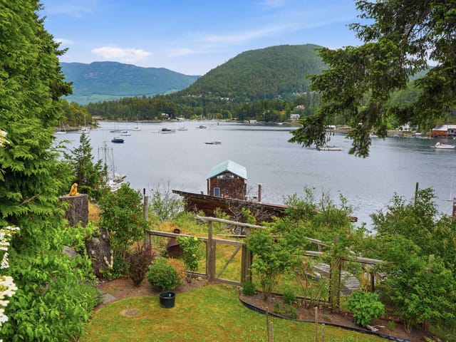 House for sale in Madeira Park, Sunshine Coast, 4371 Francis Peninsula Road, 263174406 | Realtylink.org