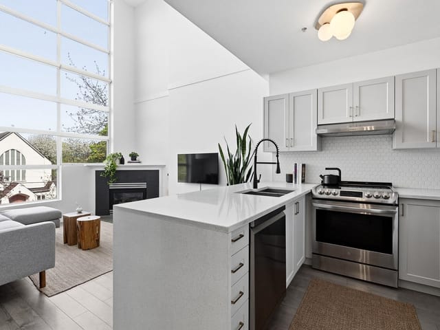 Apartment for sale in Vancouver, Vancouver East, 327 418 E Broadway Street, 263174511 | Realtylink.org