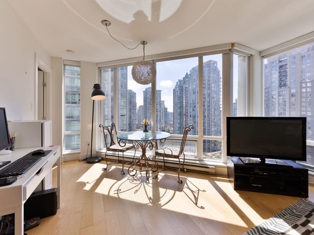 Apartment for sale in Vancouver, Vancouver West, 1501 565 Smithe Street, 263174563 | Realtylink.org