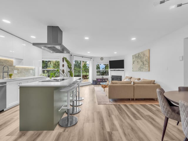 Apartment for sale in North Vancouver, North Vancouver, 604 1500 Ostler Court, 263174740 | Realtylink.org