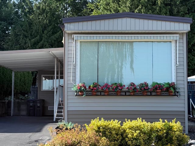 Manufactured Home for sale in Surrey, South Surrey White Rock, 15851 Suffolk Road, 263174871 | Realtylink.org