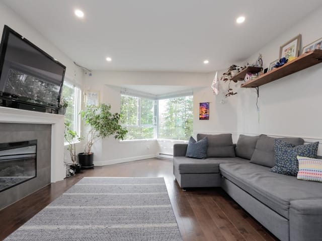 Townhouse for sale in Coquitlam, Coquitlam, 221 1215 Lansdowne Drive, 263174872 | Realtylink.org