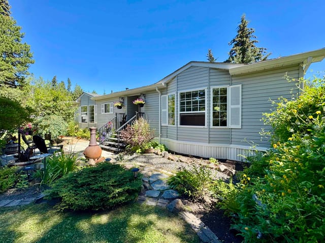 Manufactured Home for sale in Horse Lake, 100 Mile House, 6485 Grey Crescent, 263174916 | Realtylink.org