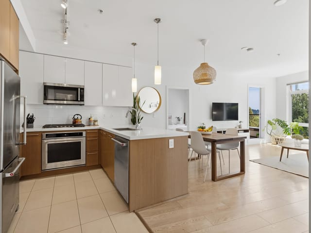 Apartment for sale in New Westminster, New Westminster, 303 20 E Royal Avenue, 263174922 | Realtylink.org