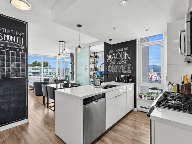 Apartment for sale in Vancouver, Vancouver East, 1902 1775 Quebec Street, 263174972 | Realtylink.org