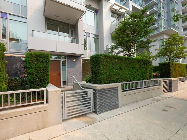Townhouse for sale in Burnaby, Burnaby South, 6556 Nelson Avenue, 263175151 | Realtylink.org