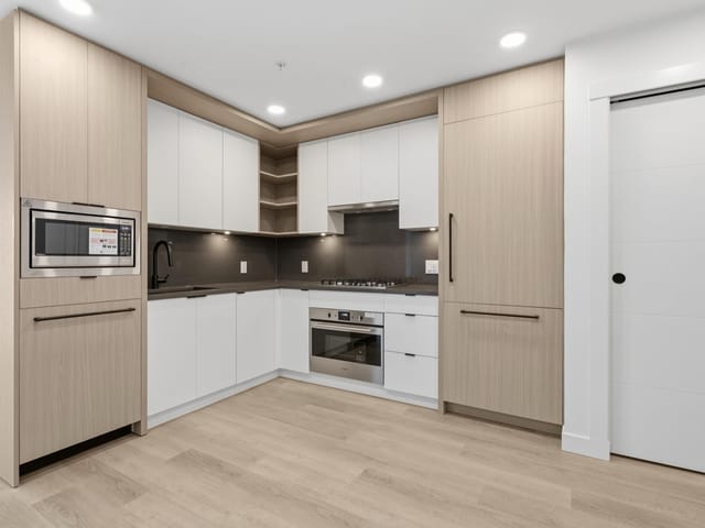 Apartment for sale in Vancouver, Vancouver East, 403 2268 E Broadway, 263175154 | Realtylink.org