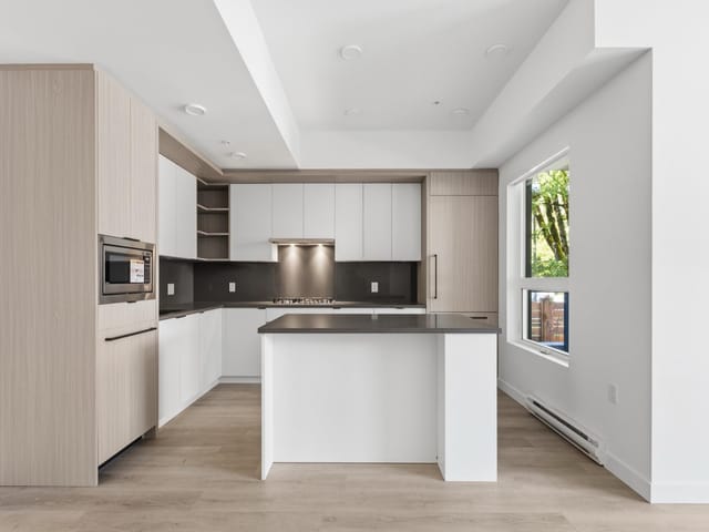 Apartment for sale in Vancouver, Vancouver East, 102 2268 E Broadway, 263175155 | Realtylink.org