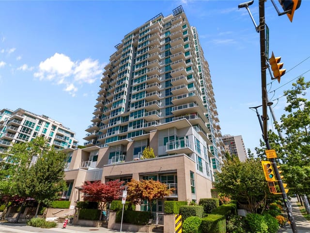 Apartment for sale in North Vancouver, North Vancouver, 302 188 E Esplanade, 263175193 | Realtylink.org