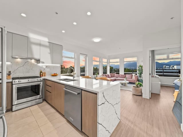 Apartment for sale in Vancouver, Vancouver East, 408 2408 Grant Street, 263175247 | Realtylink.org