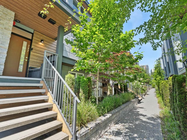 Townhouse for sale in North Vancouver, North Vancouver, 237 2060 Curling Road, 263175338 | Realtylink.org