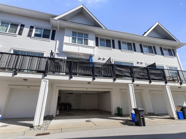 Townhouse for sale in Abbotsford, Abbotsford, 11 27735 Roundhouse Drive, 263175373 | Realtylink.org