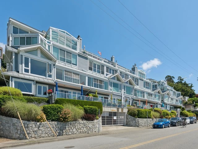 Apartment for sale in White Rock, South Surrey White Rock, 202 15165 Marine Drive, 263175438 | Realtylink.org