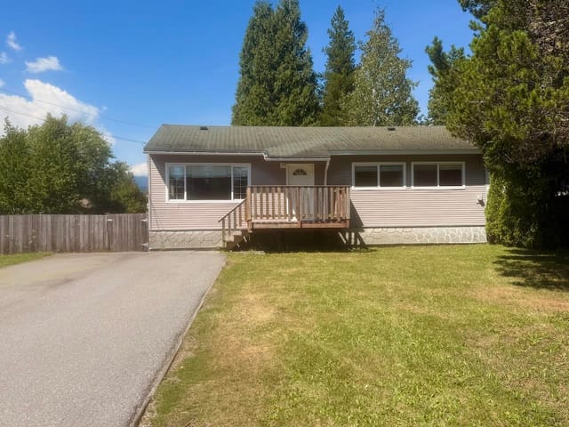 1/2 Duplex for sale in Kitimat, Kitimat, 15 Nadina Street, 263175470 | Realtylink.org