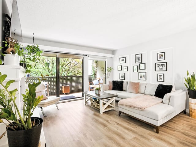 Apartment for sale in Burnaby, Burnaby North, 212 1955 Woodway Place, 263175508 | Realtylink.org